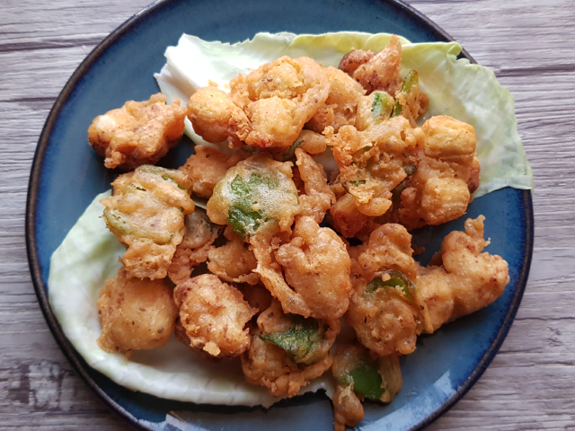 Mix Pakoda Platter Recipe | How To Make Mix Pakoda Platter