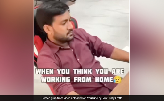 वर्क फ्रॉम होम की पड़ गई आदत, तो ऑफिस में काम करते-करते लगा चिल्लाने, कही ऐसी बात, सुनते ही हैरान रह गए लोग