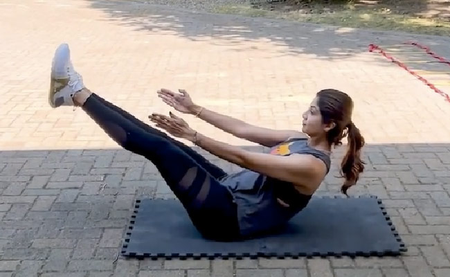 Shilpa Shetty Sticks To Her "3-Times-A-Week Fitness Routine" Even On Holiday