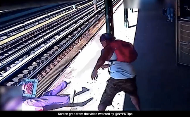 New York Police Release Video Of Man Pushing Woman Onto Subway Tracks