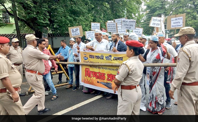 Assam PPE Kit Controversy: AAP Files Complaint, Chief Minister Asks Proof