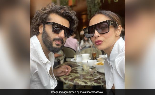 How Malaika Arora And Arjun Kapoor Spent Sunday In Paris On Vacation