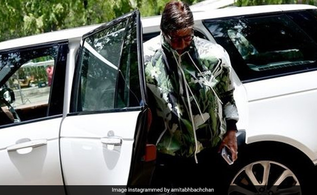 Amitabh Bachchan's OOTD Reviewed By Daughter Shweta Bachchan And Granddaughter Navya Nanda