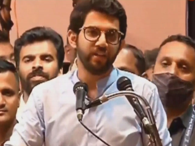 आरे मेट्रो कार शेड मामला: प्रदर्शन में बच्चों के इस्तेमाल को लेकर आदित्य ठाकरे पर केस दर्ज करने का निर्देश