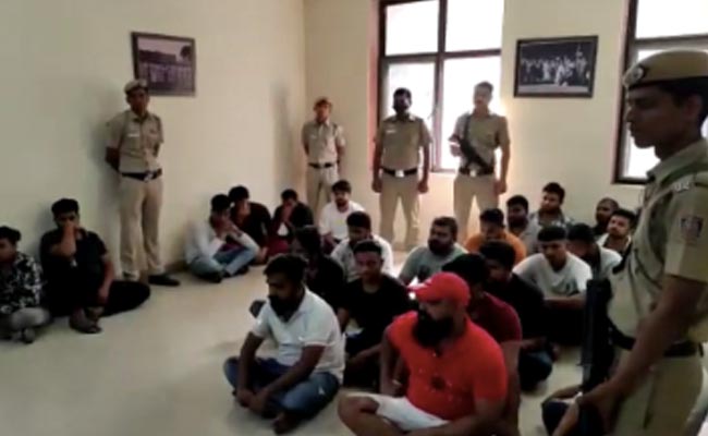 दिल्ली : जमानत पर बाहर आए अपराधी की स्वागत रैली में 'उपद्रव' करने के आरोप में 83 गिरफ्तार