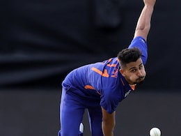 "There's Always Pressure": Ex-Pak Spinner Backs Umran Malik Post Lacklustre Debut "There's Always Pressure": Ex-Pak Spinner Backs Umran Malik Post Lacklustre Debut