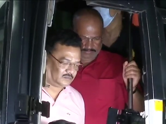 Escorted By Gujarat Police, Rebel Sena MLAs Leave Surat For Guwahati