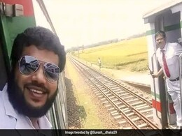 Viral Photo: Father-Son Duo's '<i>Jab</i> We Met' Moment Crossing Paths As Railways Staff Viral Photo: Father-Son Duo's '<i>Jab</i> We Met' Moment Crossing Paths As Railways Staff