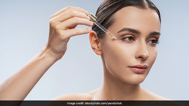 Niacinamide aids in the keratinisation process and the maintenance of firm, healthy skin