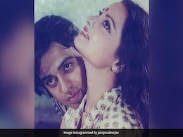 विनोद मेहरा की बेटी स्टाइल में कैटरीना को भी देती हैं मात, योग इंस्ट्रक्टर सोनिया की फोटो देख फैंस बोले- ये तो पापा की तरह ही क्यूट है विनोद मेहरा की बेटी स्टाइल में कैटरीना को भी देती हैं मात, योग इंस्ट्रक्टर सोनिया की फोटो देख फैंस बोले- ये तो पापा की तरह ही क्यूट है