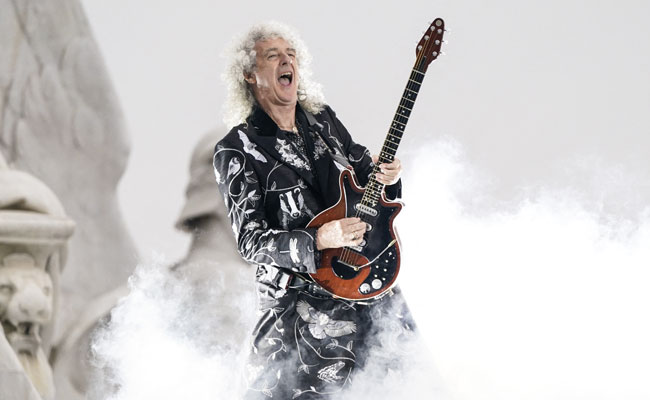 Britain's Star-Studded "Party At The Palace" For Queen's Jubilee