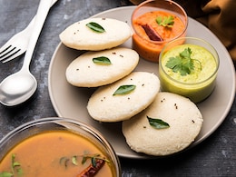 Weight Loss Diet: बढ़े हुए वजन को कम करने के लिए नाश्ते में बनाएं हेल्दी लौकी इ़डली, यहां देखे रेसिपी Weight Loss Diet: बढ़े हुए वजन को कम करने के लिए नाश्ते में बनाएं हेल्दी लौकी इ़डली, यहां देखे रेसिपी