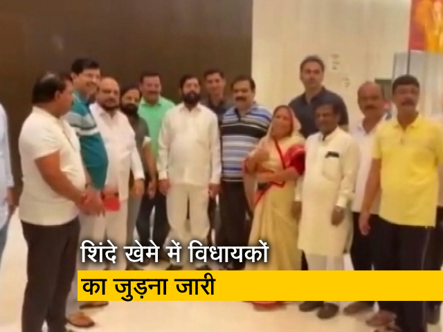 महाराष्ट्र संकट : एकनाथ शिंदे को समर्थन देने 3 और विधायक गुवाहाटी पहुंचे