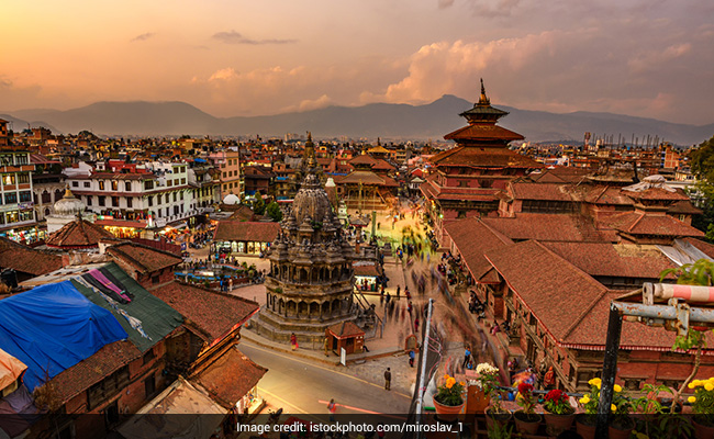 भारत के अलावा इन 5 देशों में बोली जाती है हिंदी, यहां घूमने का बनाया जा सकता है प्लान 