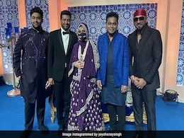एआर रहमान की बेटी खातिजा के वेडिंग रिसेप्शन की फोटो वायरल, इस अंदाज में नजर आए यो यो हनी सिंह एआर रहमान की बेटी खातिजा के वेडिंग रिसेप्शन की फोटो वायरल, इस अंदाज में नजर आए यो यो हनी सिंह