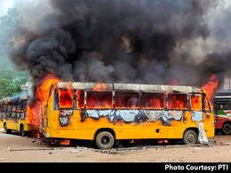 Agnipath Scheme Protest: विरोध-प्रदर्शनों के बीच रक्षामंत्री राजनाथ सिंह ने सेना प्रमुखों के साथ की बैठक; 10 बातें Agnipath Scheme Protest: विरोध-प्रदर्शनों के बीच रक्षामंत्री राजनाथ सिंह ने सेना प्रमुखों के साथ की बैठक; 10 बातें