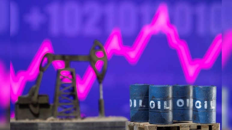 कच्चा तेल $105 के पार पहुंचा, आज कई राज्यों में बढ़े पेट्रोल-डीजल के दाम, फटाफट चेक कर लें अपने शहर का ताजा भाव