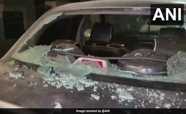 Drunk Men Throw Stones, Damage Vehicles In Delhi, Cops Step In