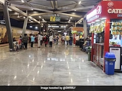 रेलवे स्टेशन पर कैसे मिलती है दुकान, जानें कितनी होती है कमाई