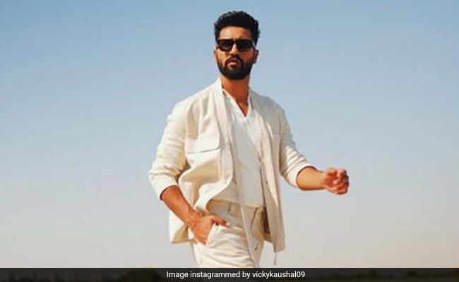 For IIFA 2022, Vicky Kaushal Checked Into Abu Dhabi Like This