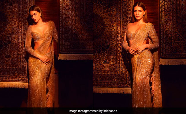 Did Bollywood Win An Oscar Or Is That Kriti Sanon In A Glimmering Gold <i>Saree</i>?