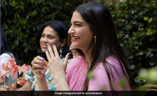 More Stunning Pics From Sonam Kapoor's Baby Shower In London
