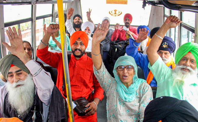 450 Sikh Pilgrims Reach Pakistan For Maharaja Ranjit Singh's Death Anniversary