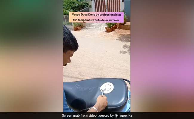 Viral Video: Man Cooks <i>Dosa</i> On Seat Of Scooter As Temperature Soars, Internet Reacts