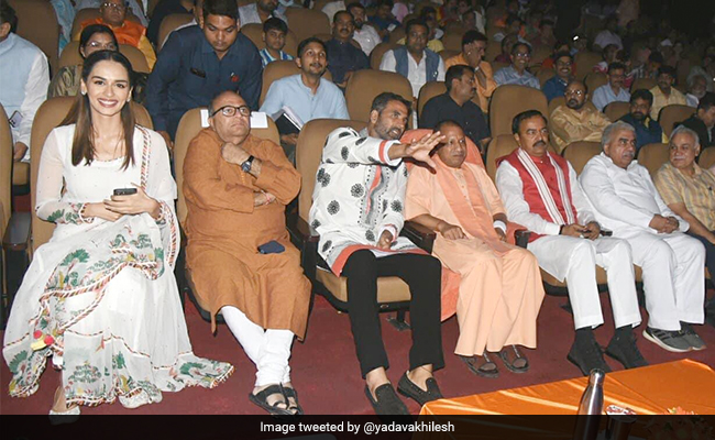 As Yogi Adityanath Watches Movie With Akshay Kumar, Akhilesh Yadav's Dig