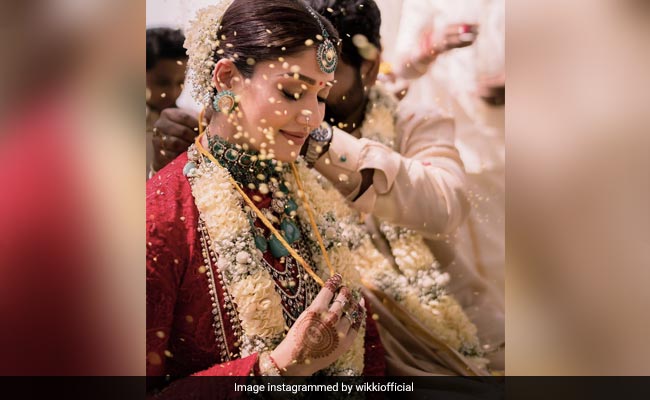 To Newlyweds Nayanthara And Vignesh Shivan, With Love From Samantha Ruth Prabhu