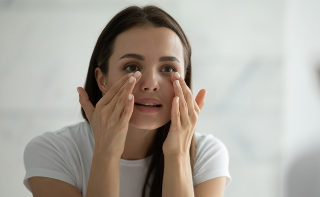5 Soothing Under Eye Creams To Reduce Puffiness