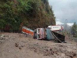 Jammu-Srinagar Highway Closed As Heavy Rains Cause Landslides Jammu-Srinagar Highway Closed As Heavy Rains Cause Landslides