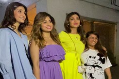 Shilpa Shetty Turns Heads At <i>Nikamma</i> Screening Shilpa Shetty Turns Heads At <i>Nikamma</i> Screening