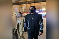 Couple Spotting: Arjun Kapoor And Malaika Arora Couple Spotting: Arjun Kapoor And Malaika Arora