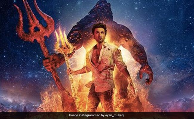 <i>Brahmastra</i> Trailer: Anushka Sharma, Ananya Panday And Other Celebs Hail Ranbir Kapoor-Alia Bhatt's Movie