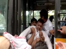 Watch: Congress's Srinivas BV Dramatically Forced Into Bus By Delhi Cops Watch: Congress's Srinivas BV Dramatically Forced Into Bus By Delhi Cops