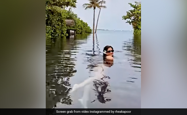 "Treasure Hunting For Memories," Rhea Kapoor Shares A Throwback Post From Her Beach Holiday