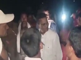 "कोल परिवहन रोकेगा तू, मेरा बेटा IAS है, ध्यान रखना" : खनन का विरोध कर रहे ग्रामीणों को तहसीलदार ने डांटा, देखें VIDEO "कोल परिवहन रोकेगा तू, मेरा बेटा IAS है, ध्यान रखना" : खनन का विरोध कर रहे ग्रामीणों को तहसीलदार ने डांटा, देखें VIDEO