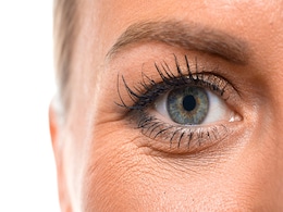 आंखों के नीचे की त्वचा लगी है लटकने तो अब से फॉलो करें यह Eye care routine आंखों के नीचे की त्वचा लगी है लटकने तो अब से फॉलो करें यह Eye care routine