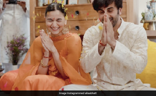 Even "Overwhelmed" Alia Bhatt's Orange Anarkali's Brightness Can't Compare To Her Infectious Smile