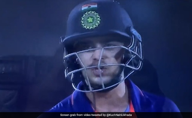 तबरेज शम्सी और ईशान किशन आपस में भिड़े, दोनों के बीच हुई तीखी नोकझोंक - Video