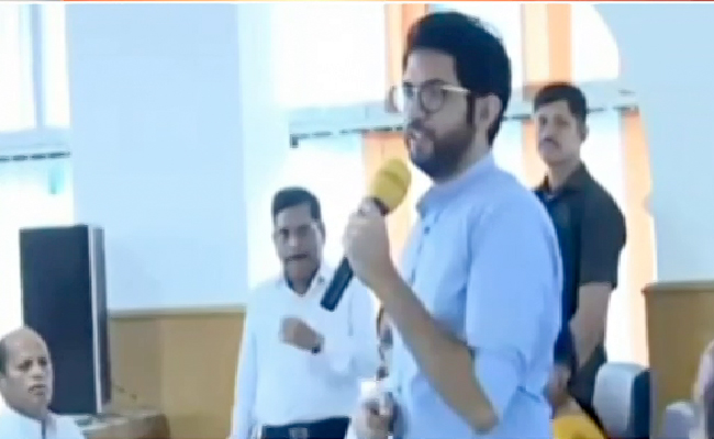 Aaditya Thackeray Says Eknath Shinde Government Will Fall Soon