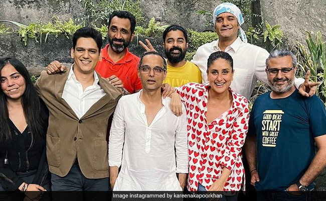 करीना कपूर की DSX के सेट पर खूब हो रही मस्ती, तस्वीरें शेयर कर लिखा- द बेस्ट क्रू