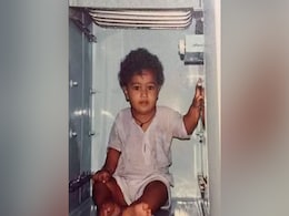 फ्रिज के अंदर मजे से बैठा यह बच्चा आज लेता है बॉलीवुड के तीनों खान से भी ज्यादा फीस, नाम बताने में बड़े-बड़े महारथी हुए फेल  फ्रिज के अंदर मजे से बैठा यह बच्चा आज लेता है बॉलीवुड के तीनों खान से भी ज्यादा फीस, नाम बताने में बड़े-बड़े महारथी हुए फेल