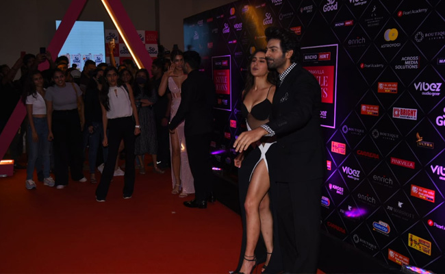 Sara Ali Khan, Kartik Aaryan's Red Carpet Reunion Will Take You Back To Their Love Aaj Kal Days