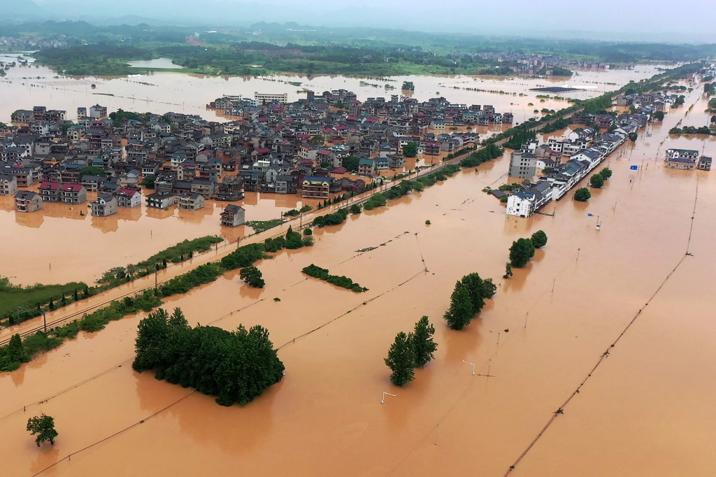 2 Dead, 16 Missing Due To Mudslide In Northern China: Report