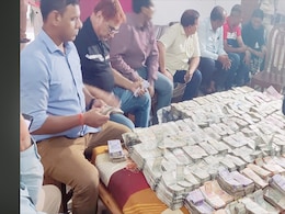 Seized Cash Pile Covers Entire Bed, Bihar Officials Can't Stop Counting Seized Cash Pile Covers Entire Bed, Bihar Officials Can't Stop Counting