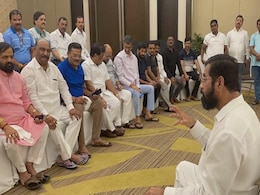 शिवसेना ने बागियों के नेता एकनाथ शिंदे समेत 12 विधायकों को अयोग्य ठहराने की अर्जी दी, देखें Full LIST शिवसेना ने बागियों के नेता एकनाथ शिंदे समेत 12 विधायकों को अयोग्य ठहराने की अर्जी दी, देखें Full LIST