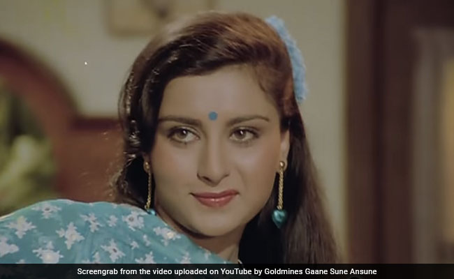 पूनम ढिल्लों की बेटी पलोमा के आगे फीकी हैं सारा और जाह्नवी कपूर, लेटेस्ट PHOTO देख फैन्स बोले- आप तो मम्मी से भी चार कदम आगे हैं