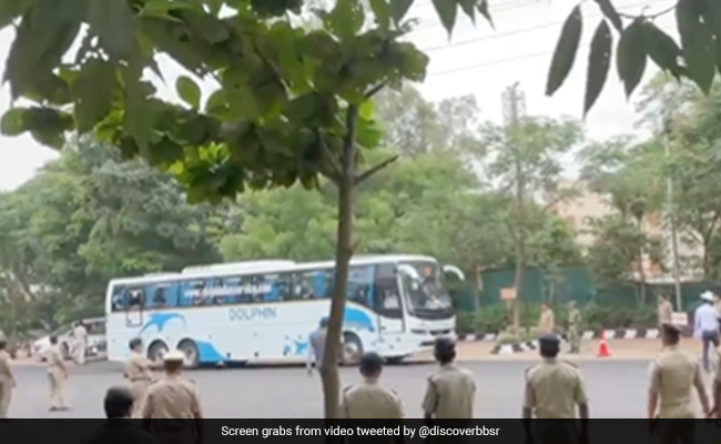 कड़ी सुरक्षा के बीच टीमें पहुंची ओडिशा, दूसरे टी20 मैच की टिकटों के लिए मारपीट,  2015 में हो चुका है बाराबती में बवाल